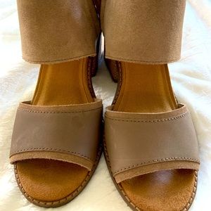 TOMS leather sandals